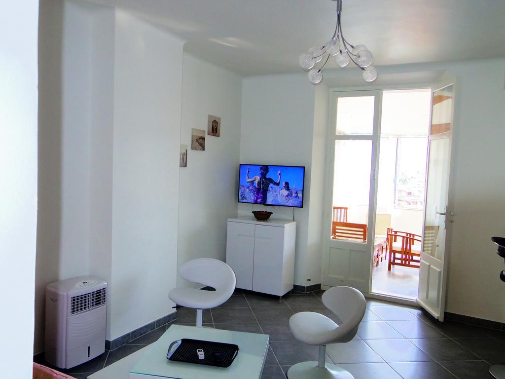 Delaup Apartman Cannes Szoba fotó